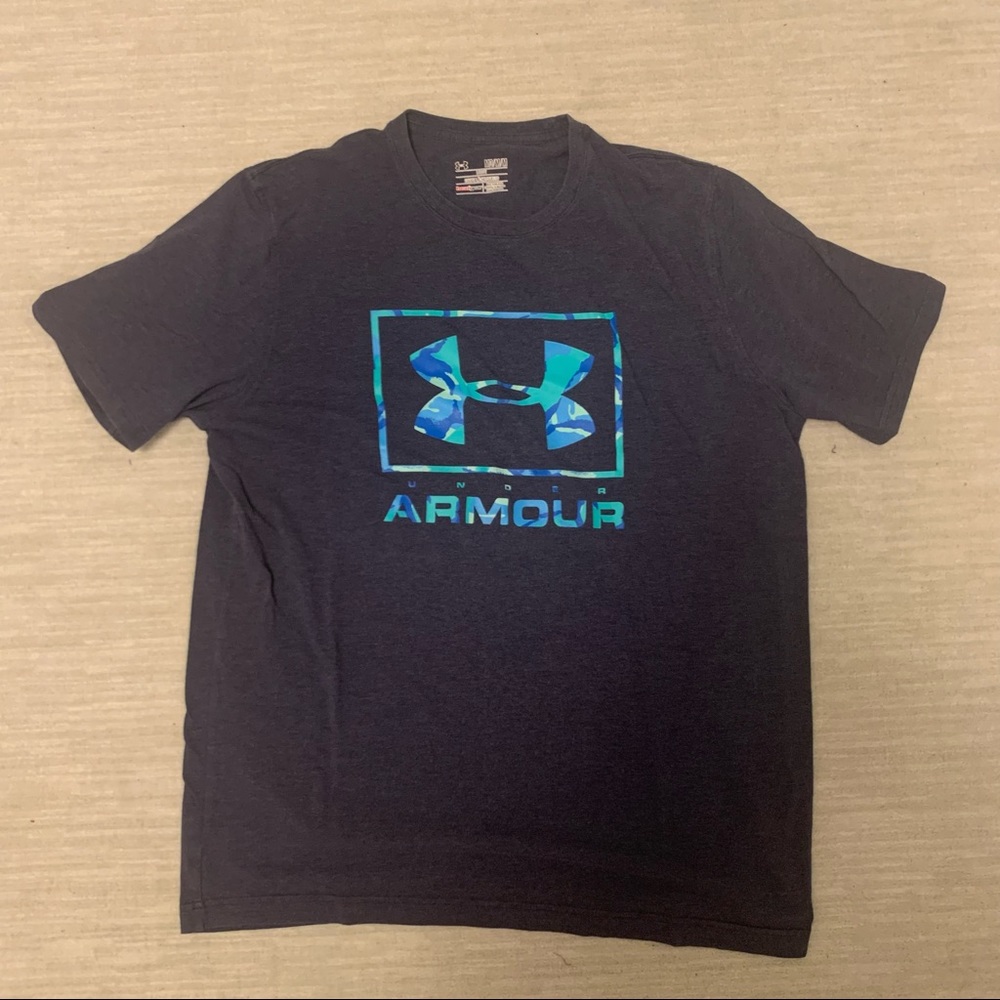 Under Armour Men’s Loose Fit Graphic T Shirt